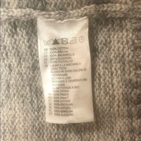 H&M Sweater - Picture 4 of 4